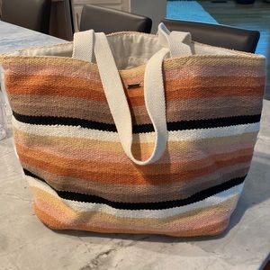 NWoT billabong knit tote